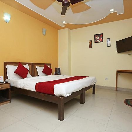 Airport Hotel Ambrosia Nowe Delhi Zewnętrze zdjęcie