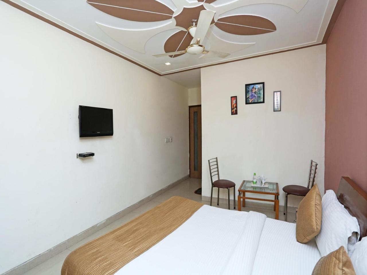 Airport Hotel Ambrosia Nowe Delhi Zewnętrze zdjęcie